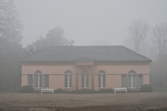 Schloss Gluecksburg im Nebel 2024
